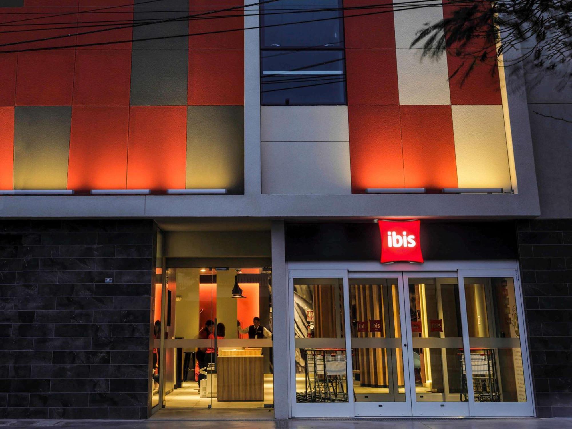 Ibis Trujillo Hotel Екстериор снимка